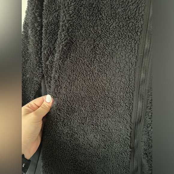 Nike x Outdoor Life
Rare Deep Pile Nike Fluffy Track Jacket - Picture 3 of 7